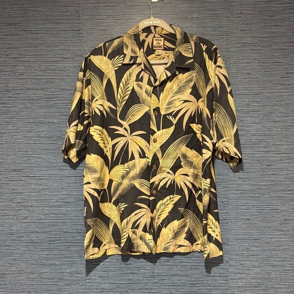 TOMMY BAHAMA FLORAL TROPICAL RESORT HAWAIIAN VACATION 100% SILK SHIRT MEDIUM - Picture 1 of 6